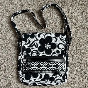 VERA BRADLEY NIGHT & DAY MAILBAG CROSSBODY MESSENGER HANDBAG EXCELLENT